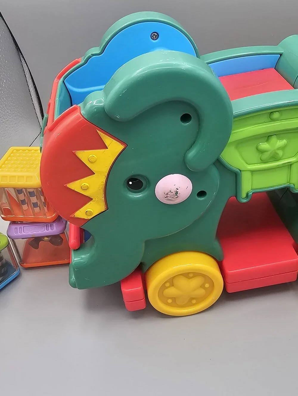 Vintage Fisher-Price Peek A Boo Pull Elephant Musical 12 Blocks Sensory WORKING